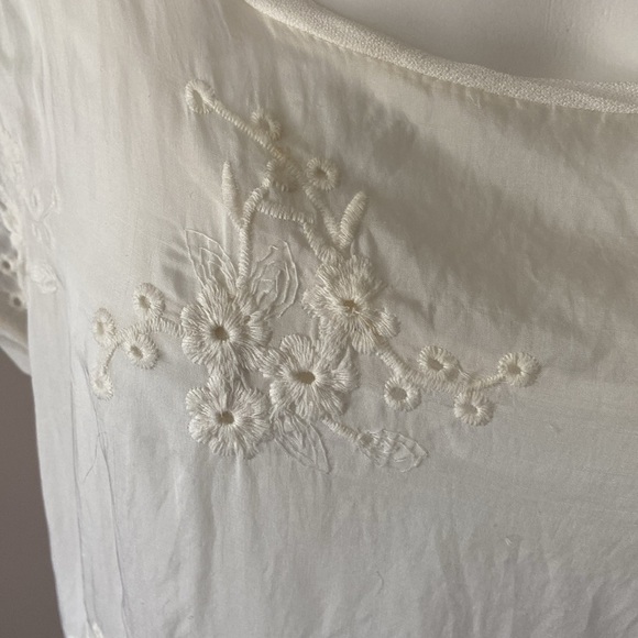 Angela Moda Women’s Off White Eyelet Floral Sheer Short Sleeve Blouse Size Large - Picture 5 of 8